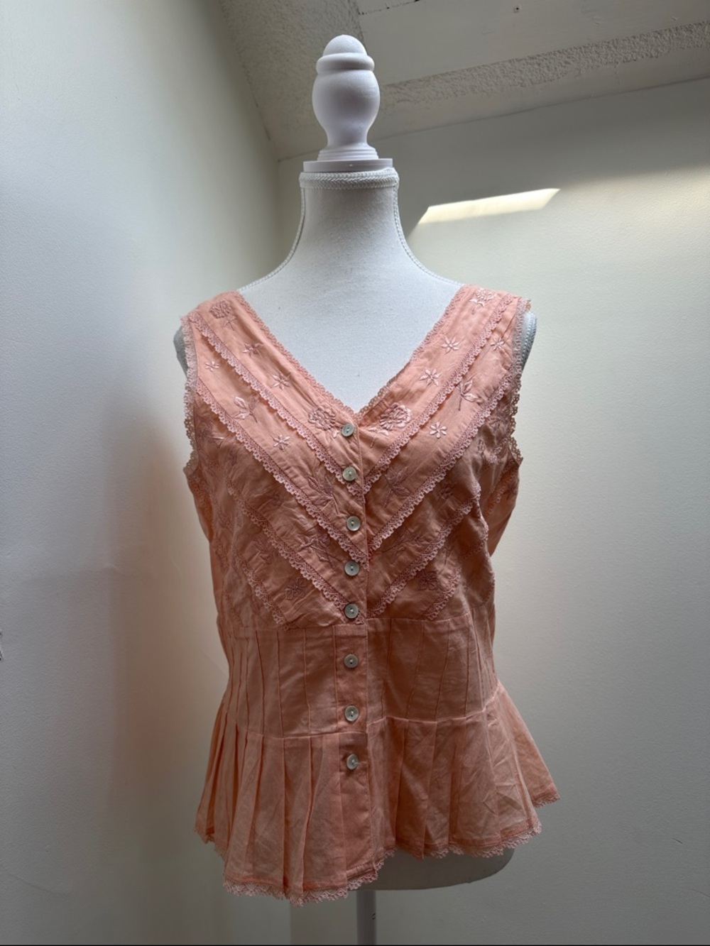 CHAUDRY KC 100% Cotton Pink Lace Tiered Ruffle Button Peplum Preppy Top Size Med